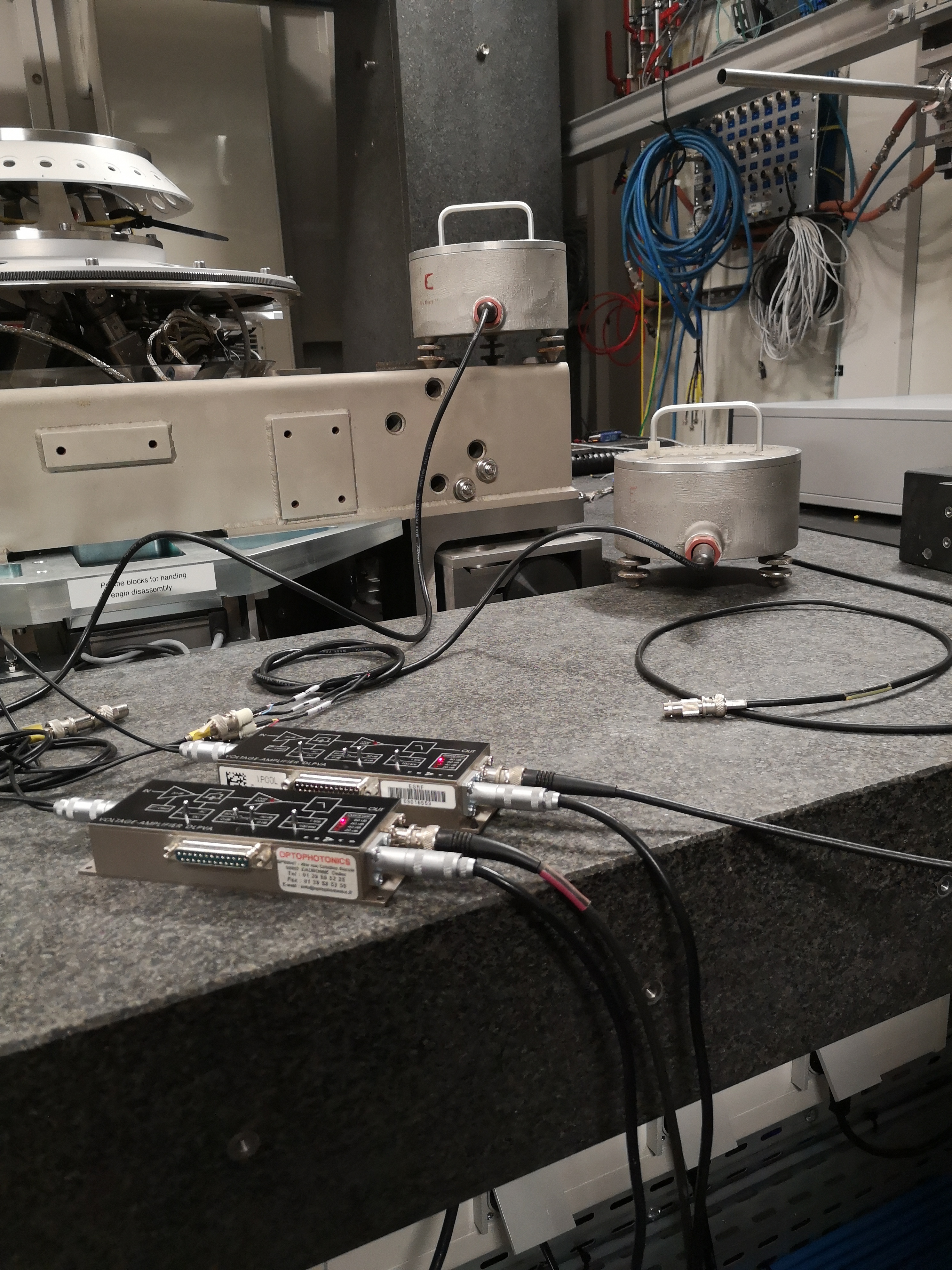 /tdehaeze/nass-micro-station-measurements/media/commit/00614b2ef30f622baf87315e9bc854afa776d07b/disturbance-control-system/img/IMG_20190430_155330.jpg