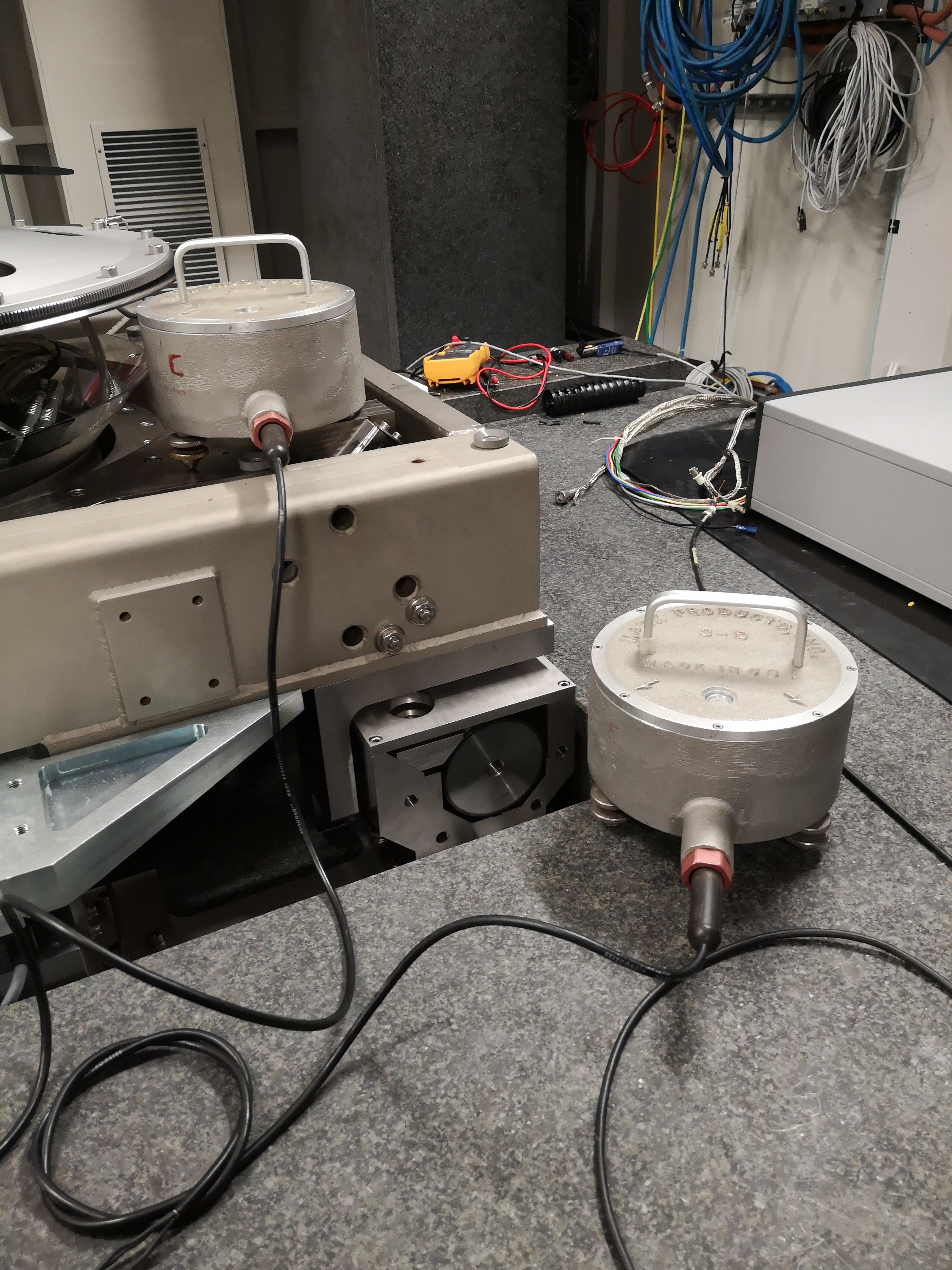 /tdehaeze/nass-micro-station-measurements/media/commit/0ead56a3a198ae6a14f230ea33be66f39ed0f86b/disturbance-control-system/img/IMG_20190430_163919.jpg