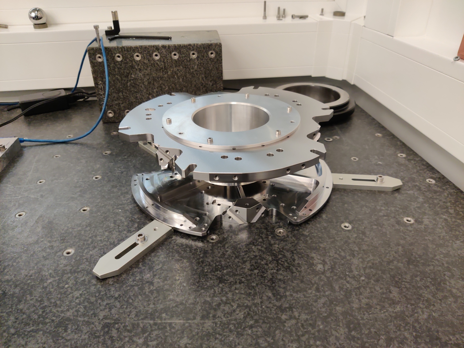 mounting_tool_hexapod_top_view.jpg