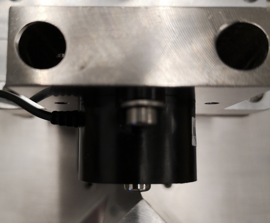 /tdehaeze/phd-thesis/media/commit/6f265dc35dfd8b66579c1747978acecf82f55d7b/figs/test_joints_meas_force_sensor_stiffness_picture.jpg