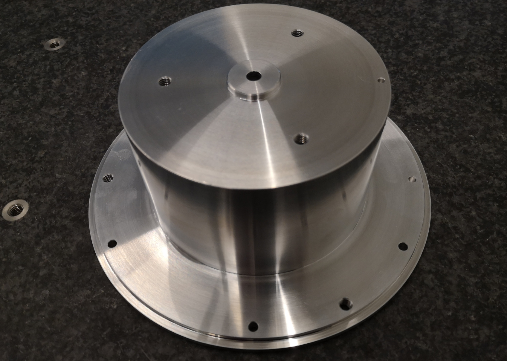 /tdehaeze/phd-thesis/media/commit/6f265dc35dfd8b66579c1747978acecf82f55d7b/figs/test_nhexa_center_part_hexapod_mounting.jpg