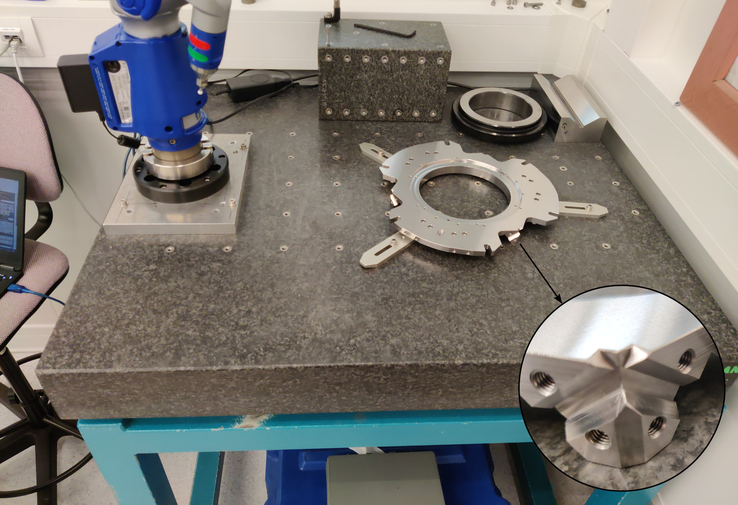 /tdehaeze/phd-thesis/media/commit/6f265dc35dfd8b66579c1747978acecf82f55d7b/figs/test_nhexa_plates_tolerances.jpg