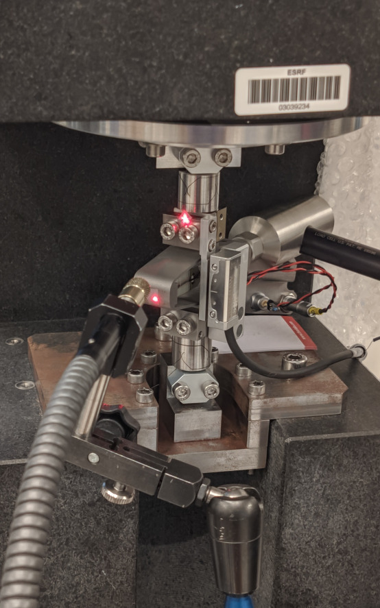 /tdehaeze/phd-thesis/media/commit/6f265dc35dfd8b66579c1747978acecf82f55d7b/figs/test_struts_meas_y_bending.jpg